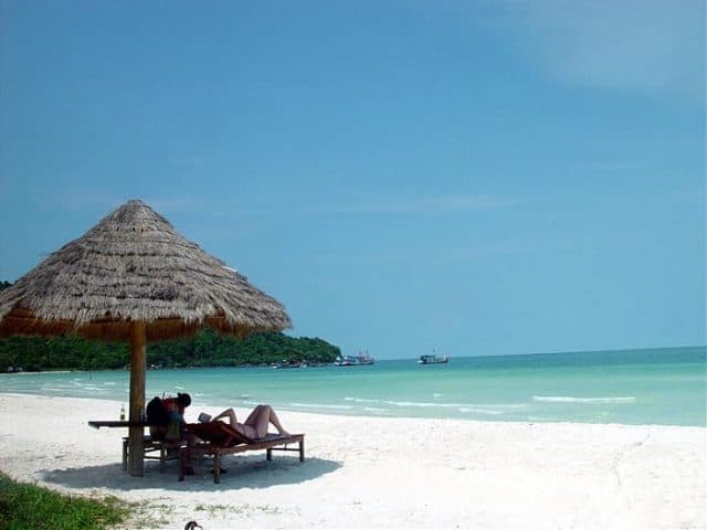 Điểm du lịch nghỉ mát bãi Vòng cách không xa cảng hàng không Điểm du lịch nghỉ mát bãi Vòng cách không xa cảng hàng không