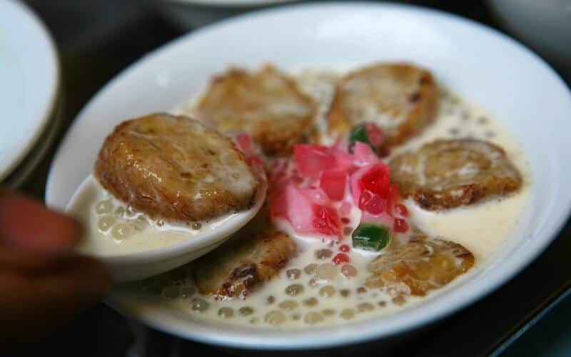 Chè chuối Nguyễn Bỉnh Khiêm - món chè ngon ở Hà Nội