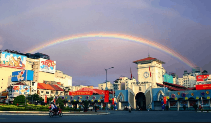 Cổng trước chợ bến thành, sài gòn Cổng trước chợ bến thành, sài gòn