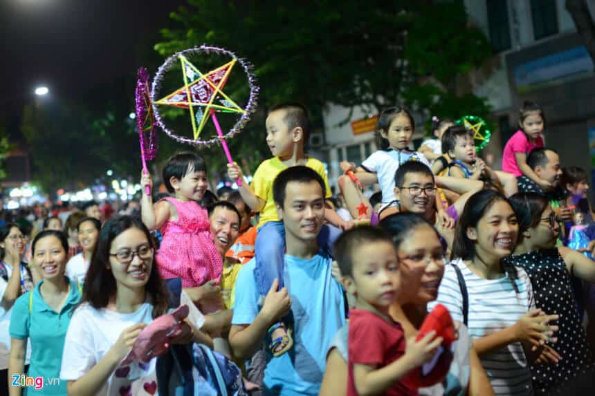 Đừng bỏ lỡ các hoạt động vui chơi Tết Trung Thu diễn ra ở Phố đi bộ Hà Nội bạn nhé - Vinhgo'news