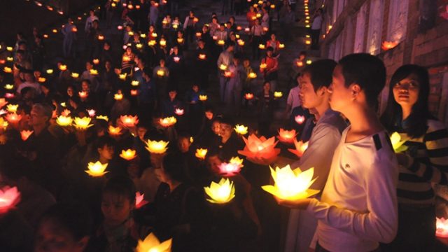 Lễ hoa đăng xuân Lễ hoa đăng xuân