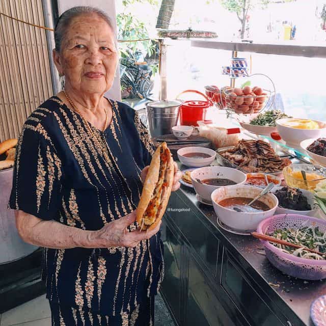Bánh mì Madam Khánh Đà Nẵng 