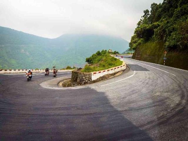 Di chuyển đến khu du lịch Hòa Phú Thành 