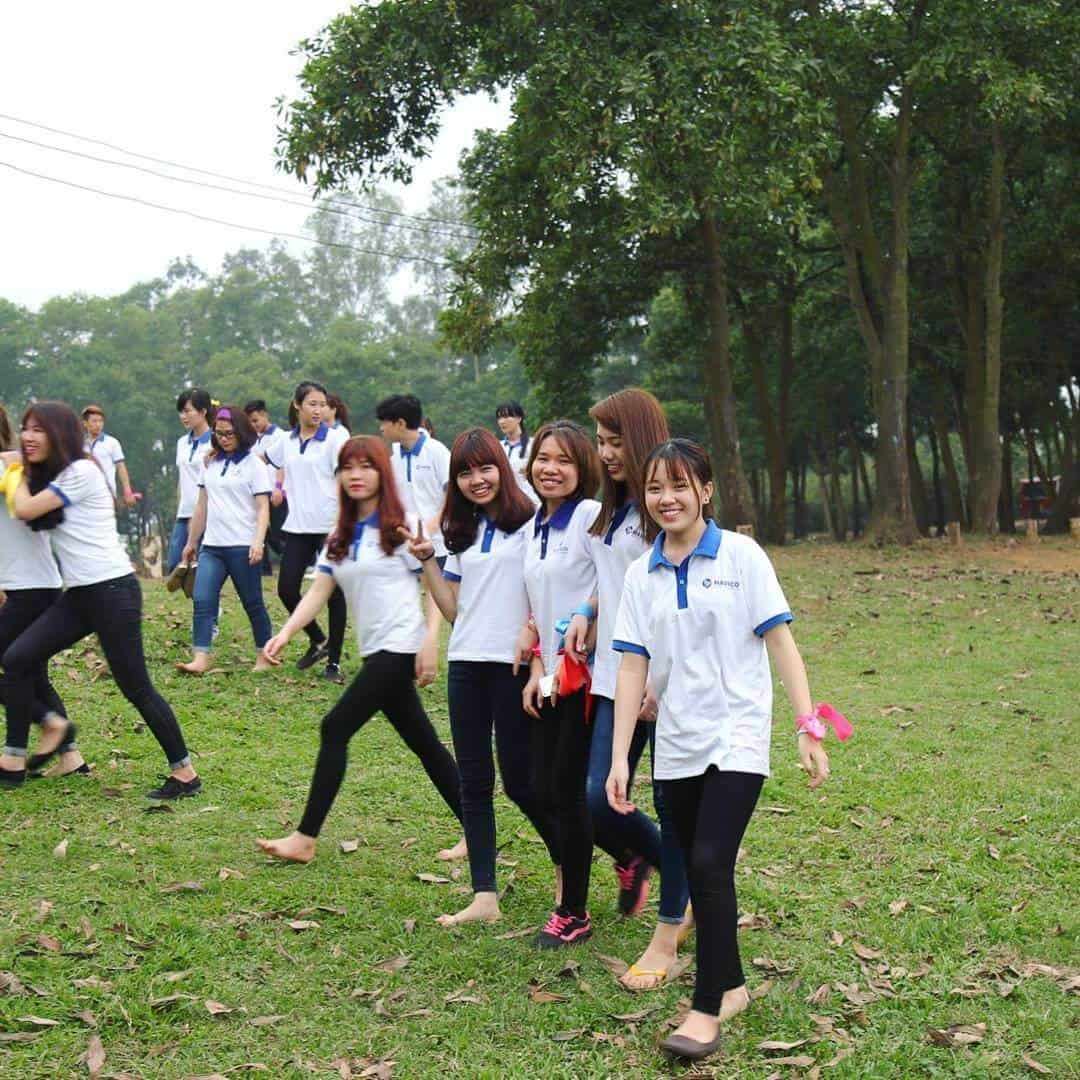 Hoạt động teambuilding ở Sơn Tinh Camp