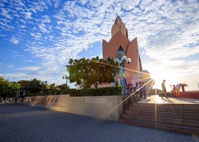 thuê xe máy khám phá tháp trầm hương nha trang
