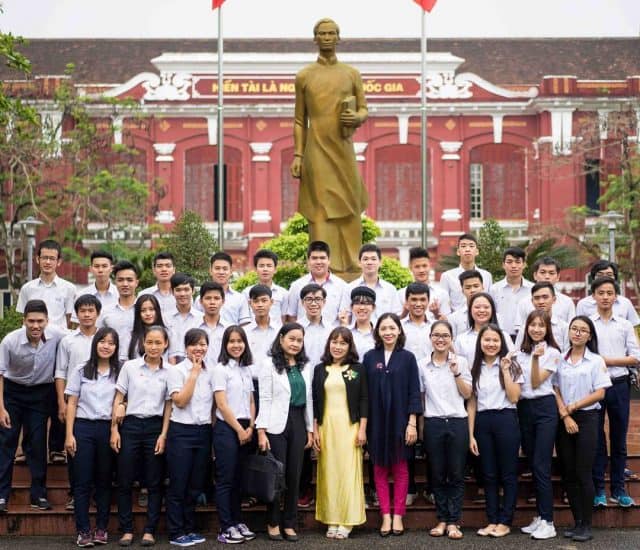 Trường Quốc học Huế 04