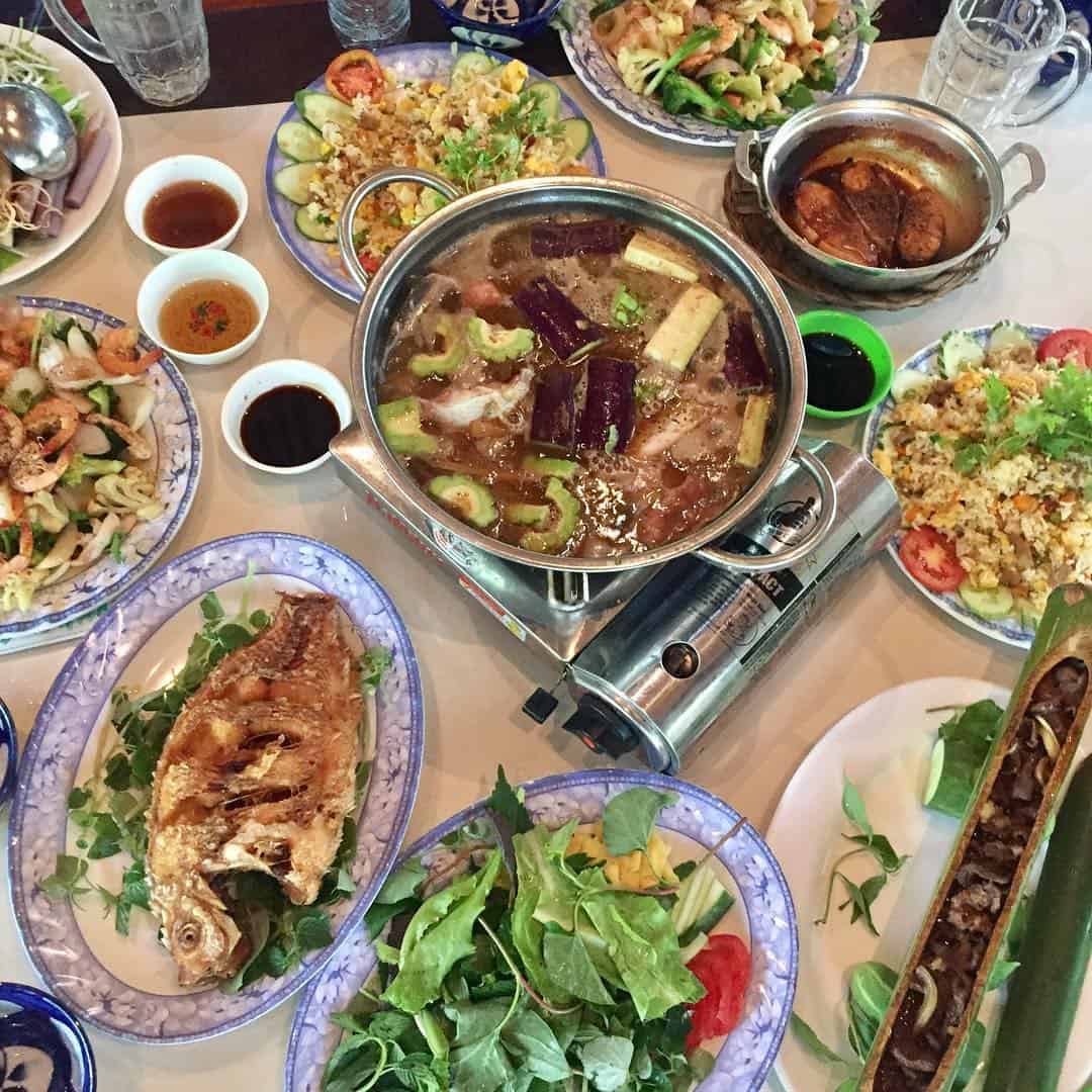 Ẩm thực phong phú Ẩm thực phong phú