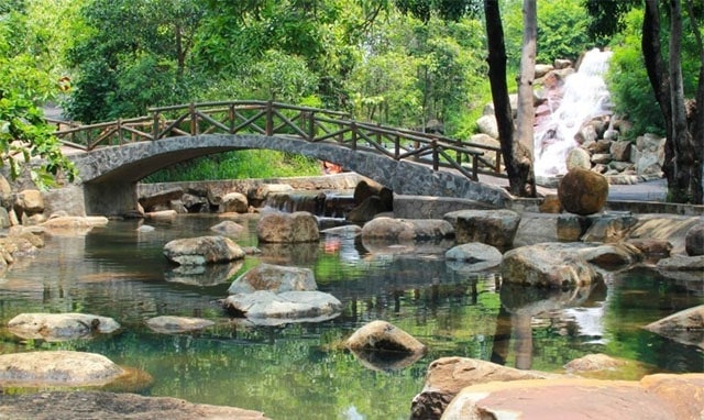 Kết quả hình ảnh cho Giới thiệu về khu du lịch suối Thủy Châu"