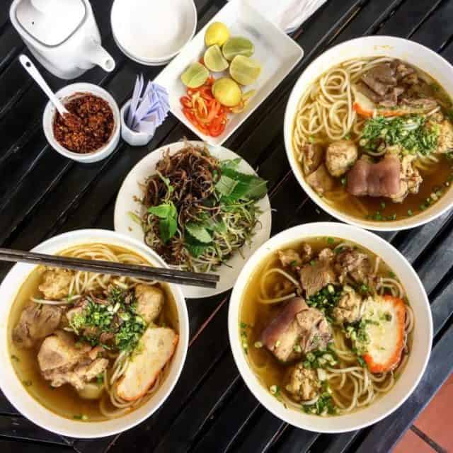 Bún bò ấp Ánh Sáng - đặc sản Đà Lạt 