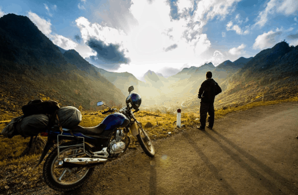Đi du lịch bằng xe máy giúp bạn tới được mọi nơi mình muốn