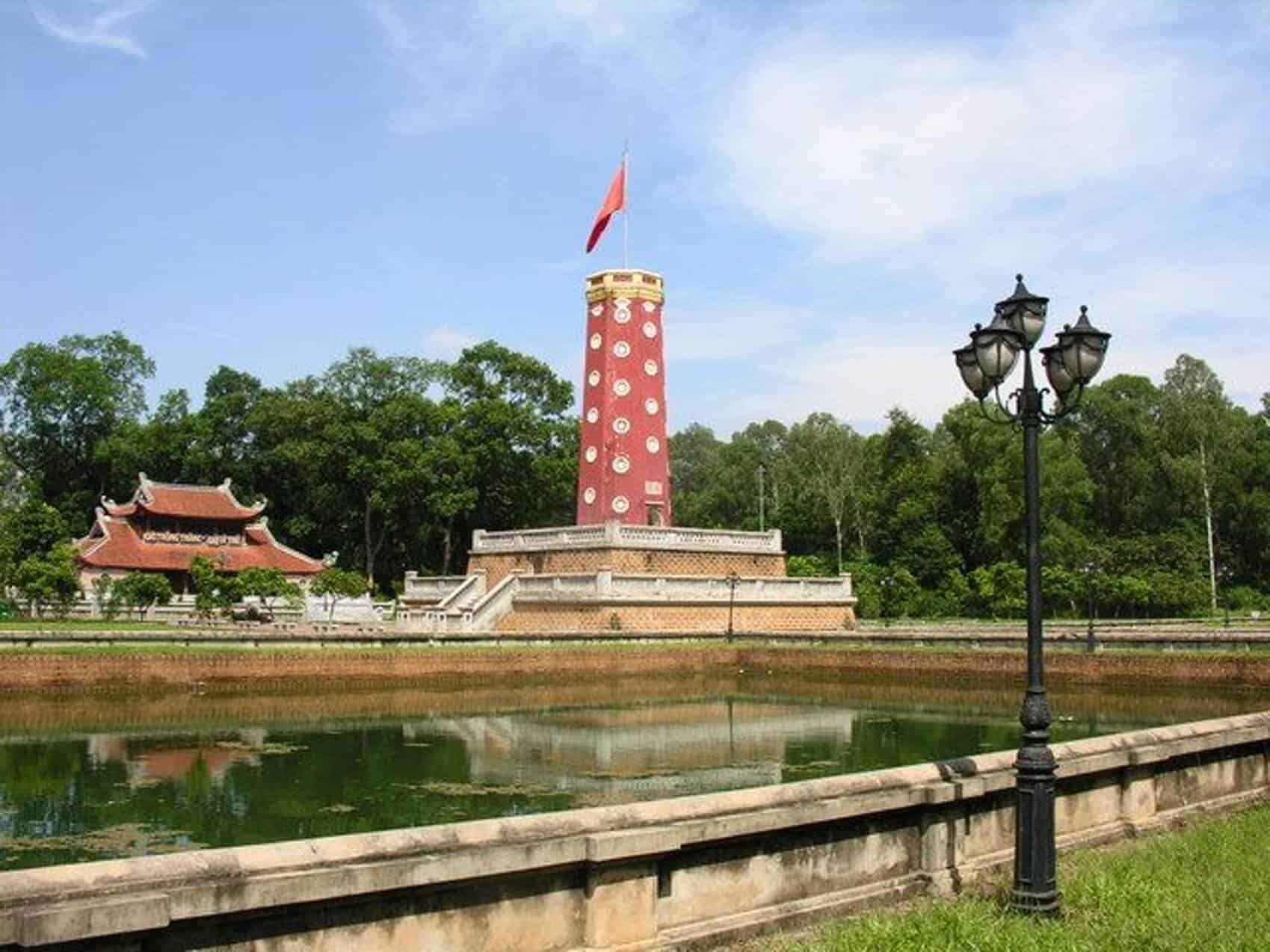 Kỳ đài trong thành Sơn Tây