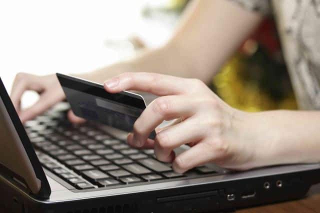 kinh nghiệm đặt vé máy bay tết với giấy tờ cần thiết