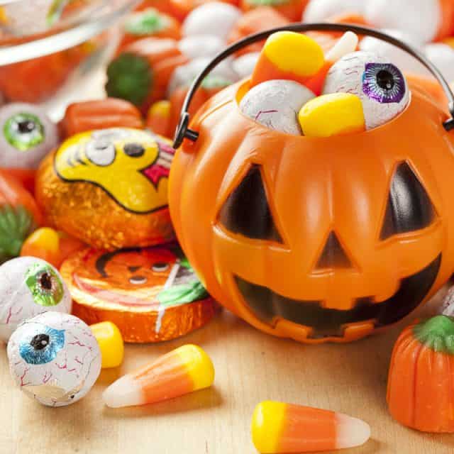 halloween nên tặng quà gì cho trẻ nhỏ