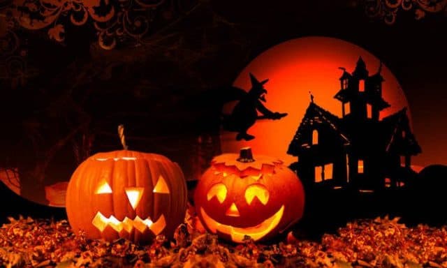Quà tặng Halloween nến bí ngô