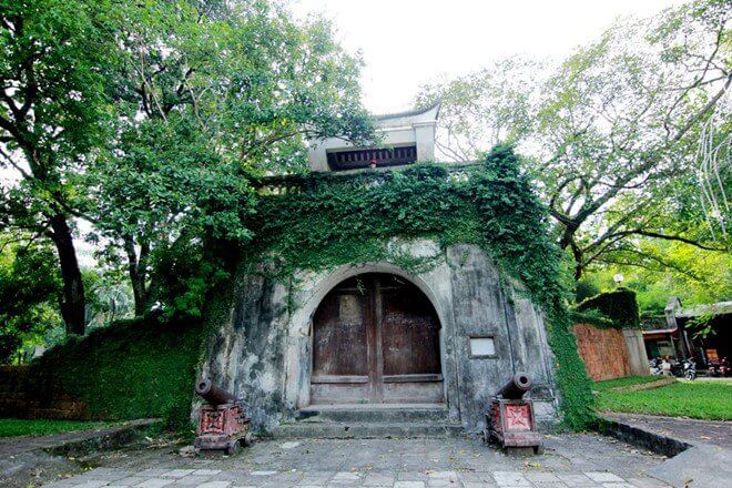 Cổng thành cổ Sơn Tây 