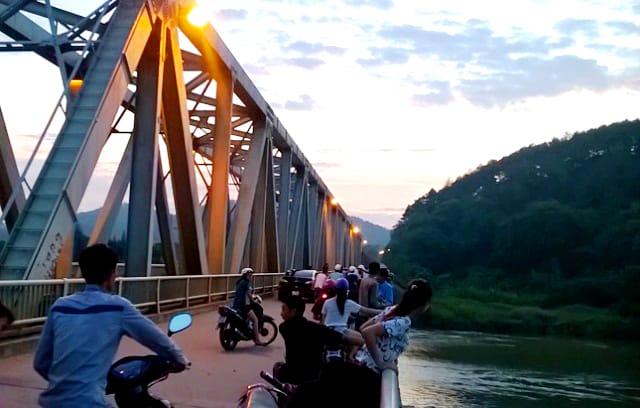 Cầu Hàm Rồng bắc qua sông Mã 01 Cầu Hàm Rồng bắc qua sông Mã 01