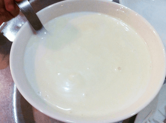 Tô bánh tằm bì ngon ở Sài Gòn còn có nguyên liệu là cốt dừa (sưu tầm) bánh tằm bì ngon ở sài gòn