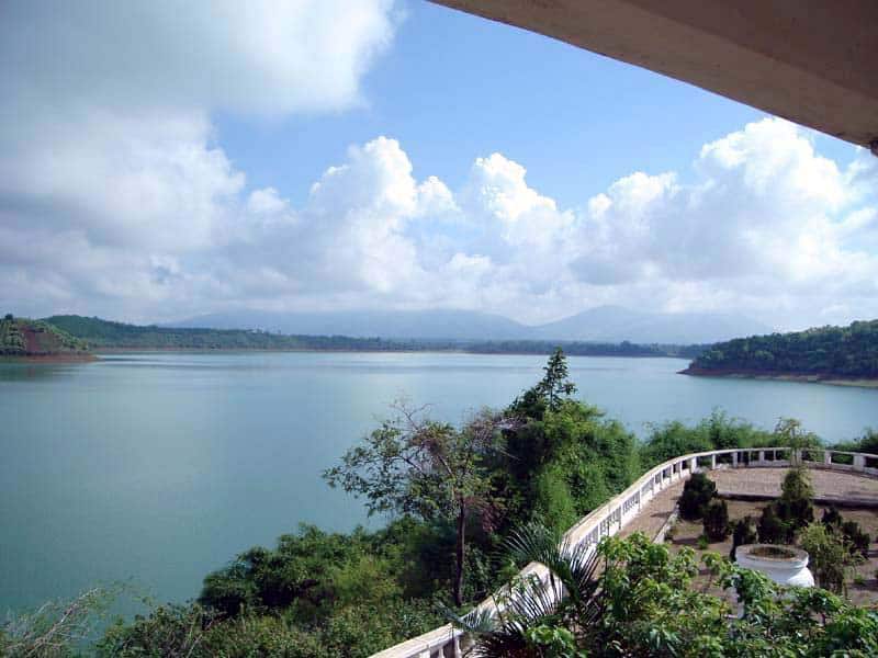 Khung cảnh lộng gió khi được chiêm ngưỡng mặt hồ. (Ảnh ST)