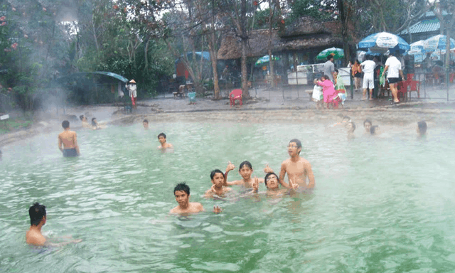 Hình ảnh suối khoáng nóng Bình Châu