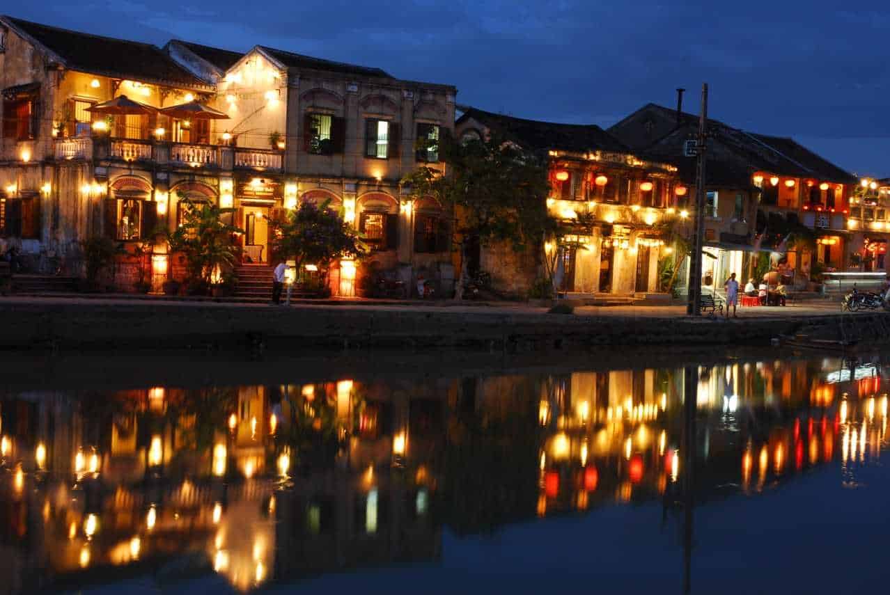 Khung cảnh bờ sông đầy thơ mộng tại Hội An - Quảng Nam. (Ảnh ST)