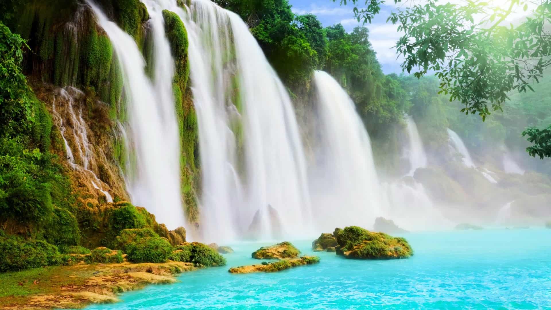 Ảnh chụp một thác nước nhỏ ở huyện Krông Năng. (Ảnh ST)