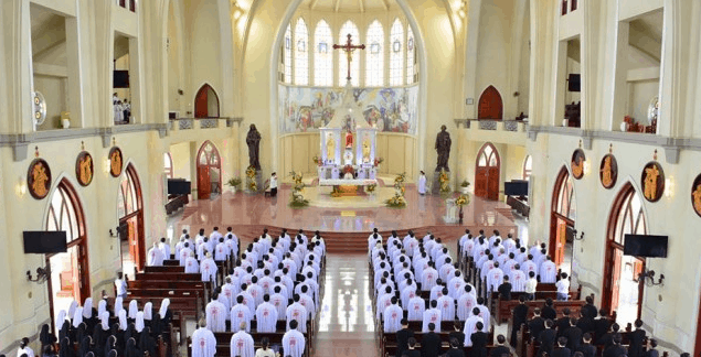 Lễ cầu nguyện tại nhà thờ chánh tòa giáo phận Phú Cường Lễ cầu nguyện tại nhà thờ chánh tòa giáo phận Phú Cường