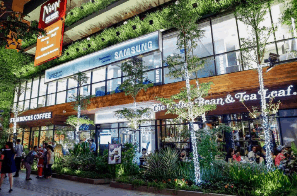 Hình ảnh Saigon Garden lúc về đêm Hình ảnh Saigon Garden lúc về đêm