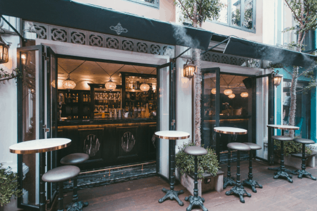 Tại Saigon Garden có nhiều quán cafe nổi tiếng Tại Saigon Garden có nhiều quán cafe nổi tiếng