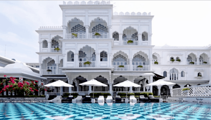 Tận hưởng tuần trăng mật tại khách sạn 5 sao Tajmasago Castle Tận hưởng tuần trăng mật tại khách sạn 5 sao Tajmasago Castle