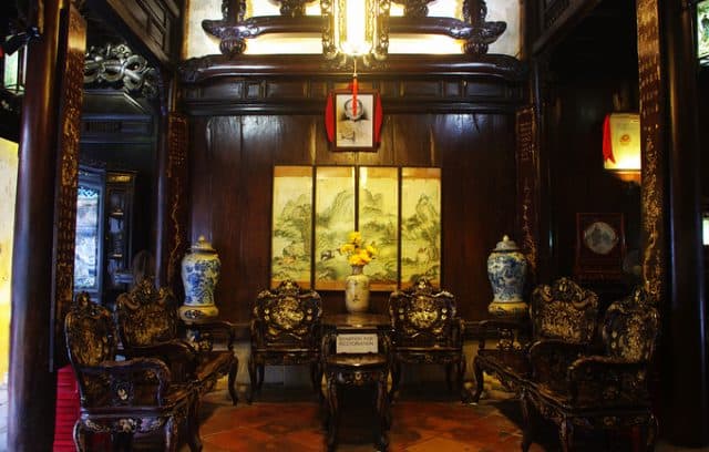 Hiện nay nhà cổ Tấn Ký còn lưu giữ rất nhiều hoành phi, liễn đối cùng nhiều bức tranh tuyệt đẹp (Ảnh sưu tầm) 