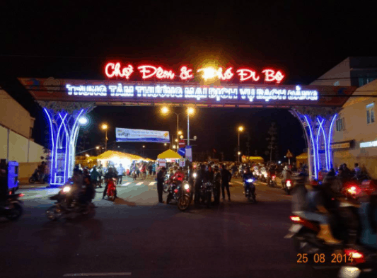 Hình ảnh cổng chợ đêm và phố đi bộ Bạch Đằng Hình ảnh cổng chợ đêm và phố đi bộ Bạch Đằng