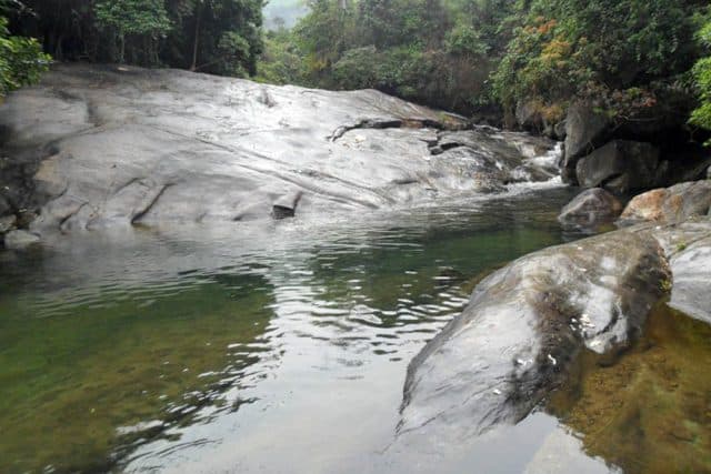 Hình ảnh Hố Giang Thơm như một bức tranh thiên nhiên tươi đẹp (Ảnh ST)