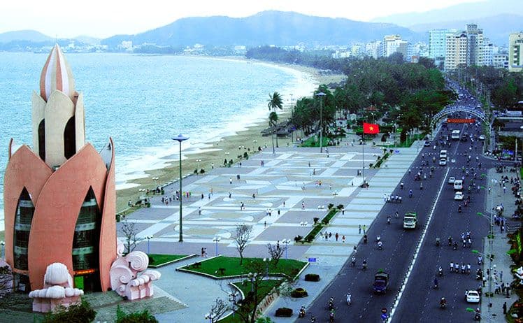 Chỉ sau khoảng 10h đi xe là bạn đã có mặt ở thành phố biển Nha Trang rồi