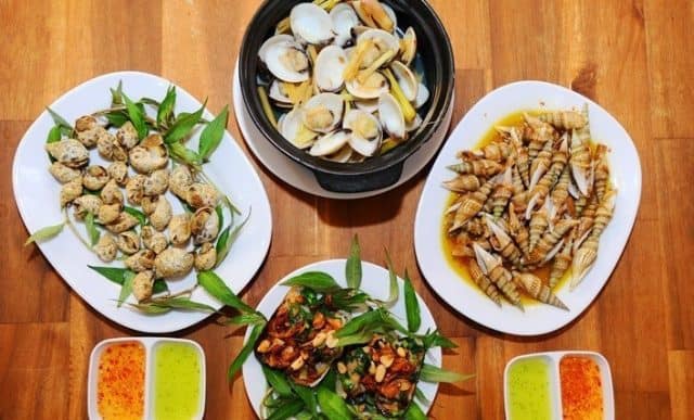 Món ăn ở quán khá đa dạng (Ảnh ST)