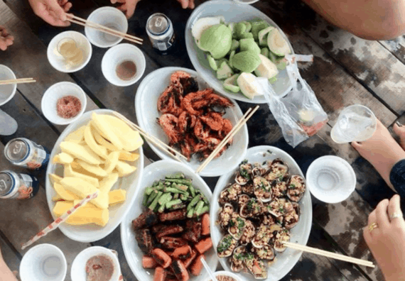 Thưởng thức những món ăn hấp dẫn tại khu du lịch Bằng Lăng Tím Thưởng thức những món ăn hấp dẫn tại khu du lịch Bằng Lăng Tím