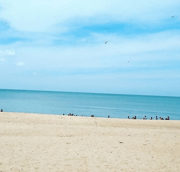 Cát trắng mênh mông (sưu tầm) bãi biển gần sài gòn