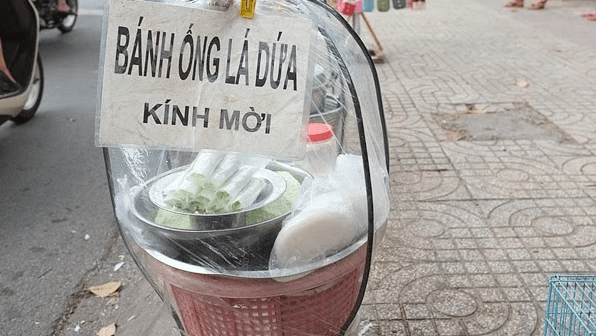 Ẩm thực đường phố - Bánh ống lá dứa Ẩm thực đường phố - Bánh ống lá dứa