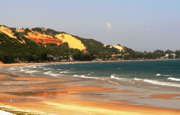 Biển xanh, cát trắng, nắng vàng