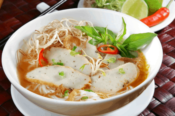 Bánh canh chả cá cô Phụng