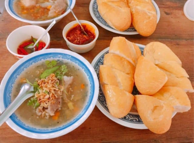 Bánh mì Lagu mang hương vị khá lạ nếu bạn chưa thử bao giờ (Ảnh ST)