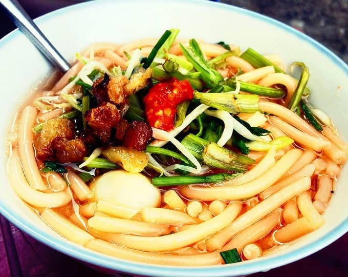 Bún đỏ không những ngon, đẹp mắt mà còn rẻ (Ảnh ST)
