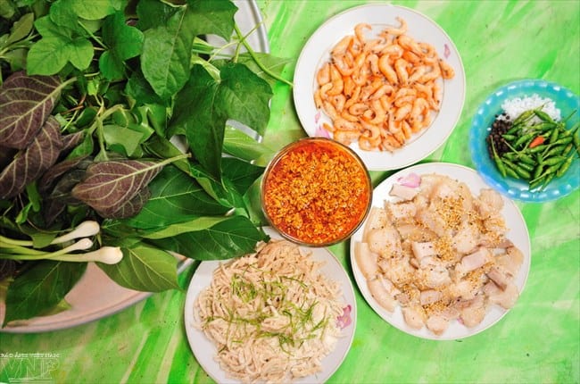Mỗi loại lá lại tạo một mùi vị khác nhau nên tạo nên khẩu vị rất đa dạng (Ảnh ST)