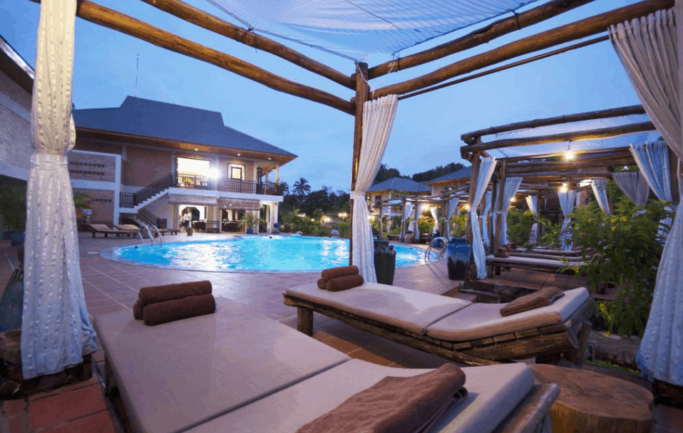 Khu bể bơi ngoài trời lý tưởng tại Vela Phu Quoc