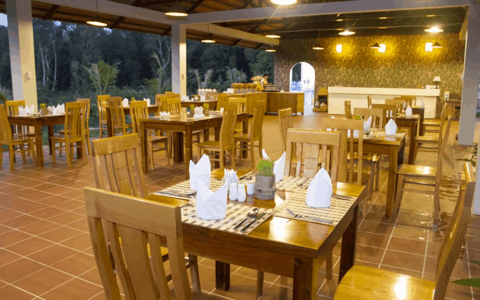 Nhà hàng cao cấp tại Ong Lang Village