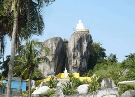 Núi đá Voi - Đồng Nai Núi đá Voi - Đồng Nai