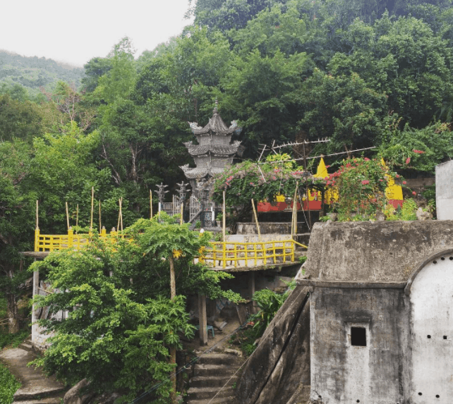 Quang canh thiên nhiên chùa Gia Lào
