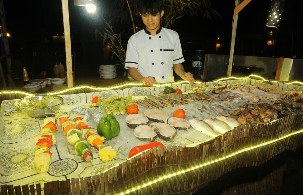 Tận hưởng hải sản tươi ngon tại resort Phú Quốc Dragon