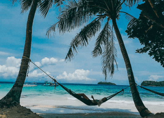 Tận hưởng không khí mát lành trên hòn Mây Rút Tận hưởng không khí mát lành trên hòn Mây Rút