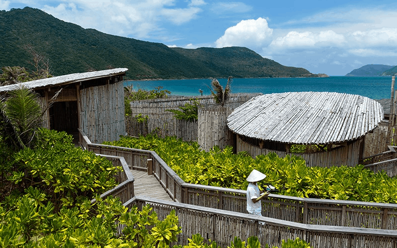 Sự pha trộn giữa hiện đại và truyền thống (sưu tầm) six senses Côn Đảo
