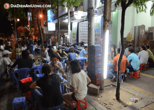 Khu ốc 5 tầng đông nghịt khách vào mỗi tối
